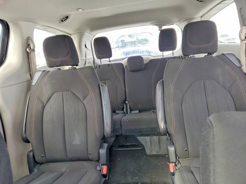 Photo 10 from auction – 2018 CHRYSLER PACIFICA with VIN 2C4RC1FG3JR126028