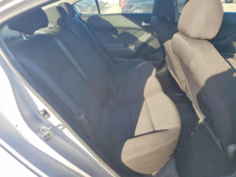 Photo 10 from auction – 2018 KIA FORTE with VIN 3KPFK4A79JE168834
