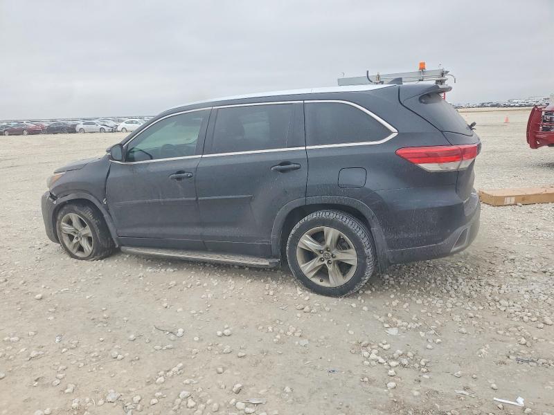Photo 2 from auction – 2017 TOYOTA HIGHLANDER with VIN 5TDYZRFH6HS216695