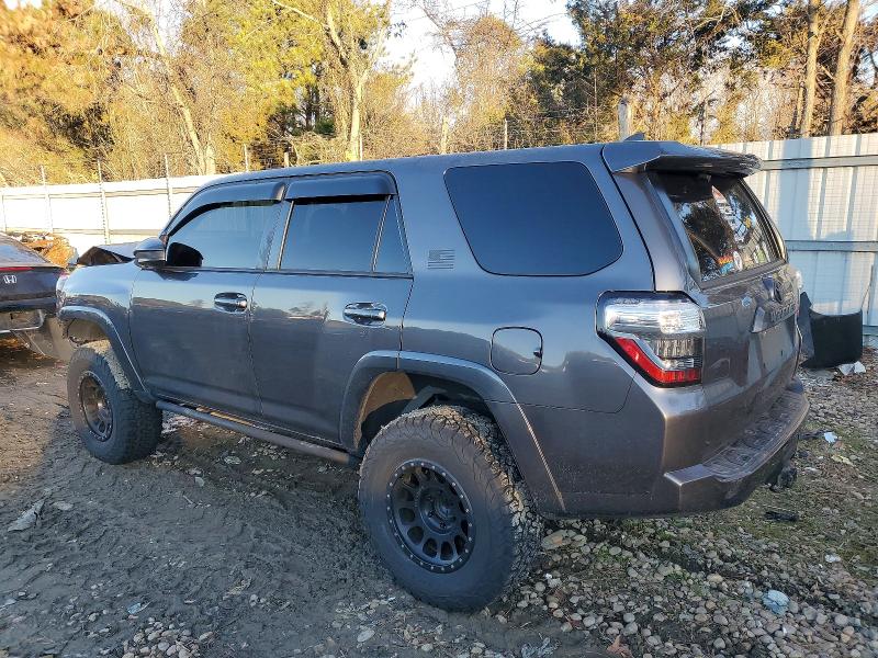Photo 2 from auction – 2016 TOYOTA 4RUNNER SR with VIN JTEBU5JR5G5367105