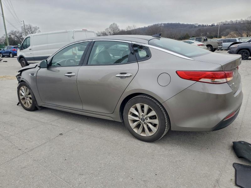 Photo 2 from auction – 2018 KIA OPTIMA EX with VIN 5XXGU4L35JG226373