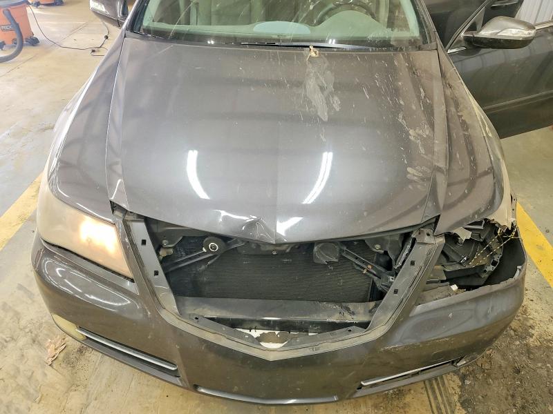 Photo 11 from auction – 2010 ACURA RL with VIN JH4KB2F69AC002094