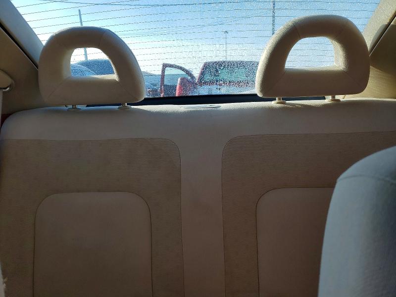 Photo 10 from auction – 2001 VOLKSWAGEN NEW BEETLE with VIN 3VWCS21C71M420653