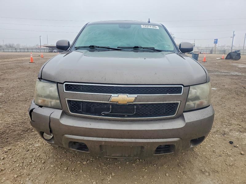 Photo 5 from auction – 2011 CHEVROLET TAHOE with VIN 1GNSCBE00BR270680