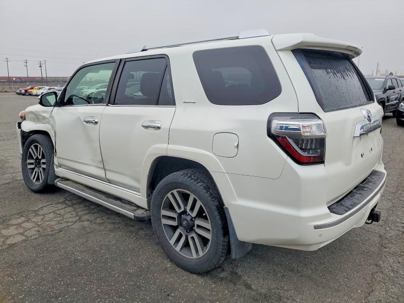 Photo 2 from auction – 2015 TOYOTA 4RUNNER SR with VIN JTEBU5JR2F5248734