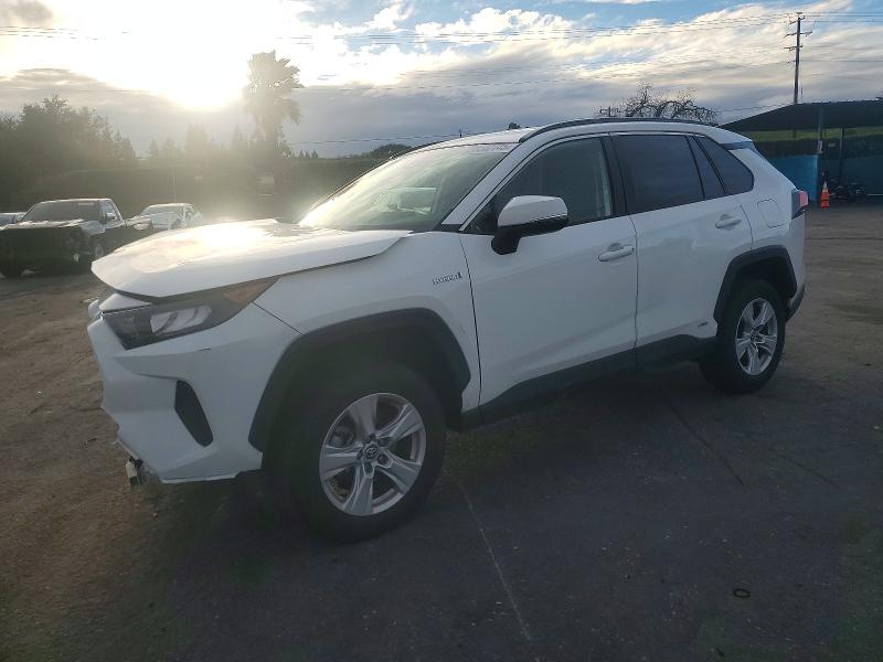 Photo 1 from auction – 2020 TOYOTA RAV4 LE with VIN JTMMWRFV2LD044554