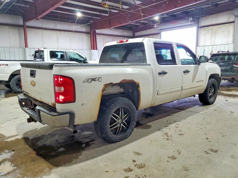 Photo 3 from auction – 2013 CHEVROLET SILVERADO with VIN 3GCPKSE75DG268750