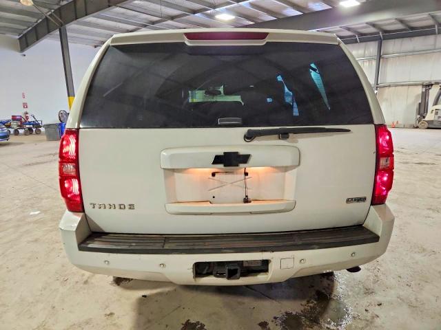 Photo 6 from auction – 2010 CHEVROLET TAHOE with VIN 1GNUKBE06AR232204
