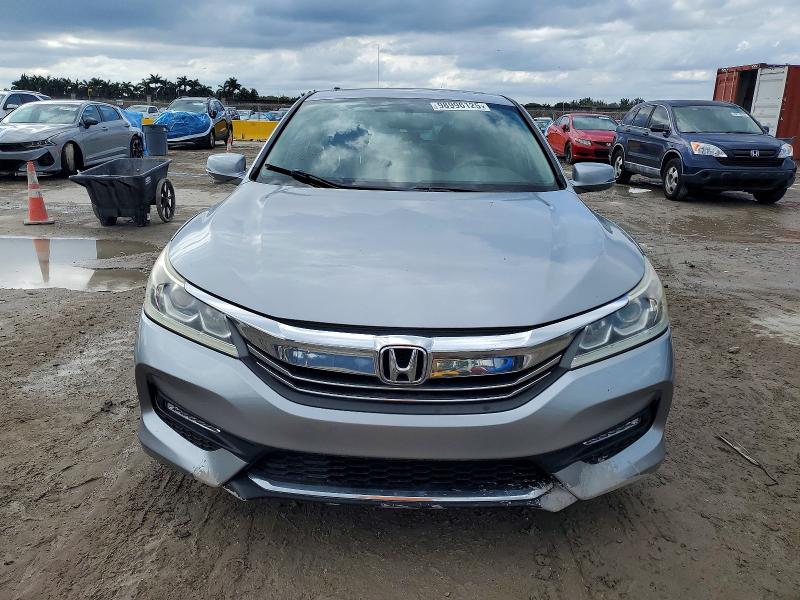 Photo 5 from auction – 2017 HONDA ACCORD with VIN 1HGCR2F70HA104286