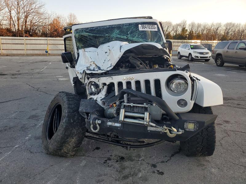 Photo 5 from auction – 2017 JEEP WRANGLER U with VIN 1C4BJWEG1HL725972