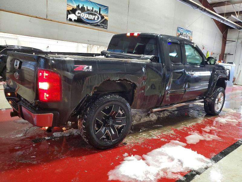 Photo 3 from auction – 2010 CHEVROLET SILVERADO with VIN 1GCSKSE3XAZ135002
