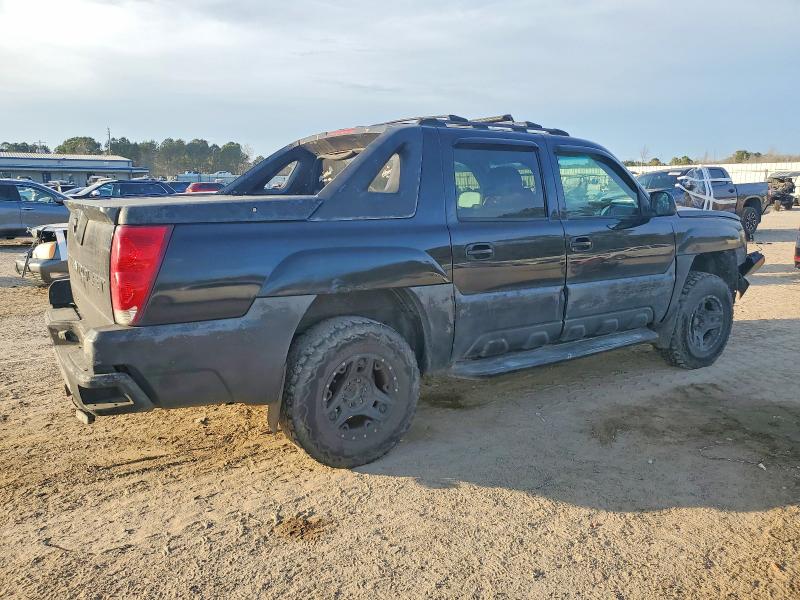 Photo 3 from auction – 2002 CHEVROLET AVALANCHE with VIN 3GNEK13TX2G226550