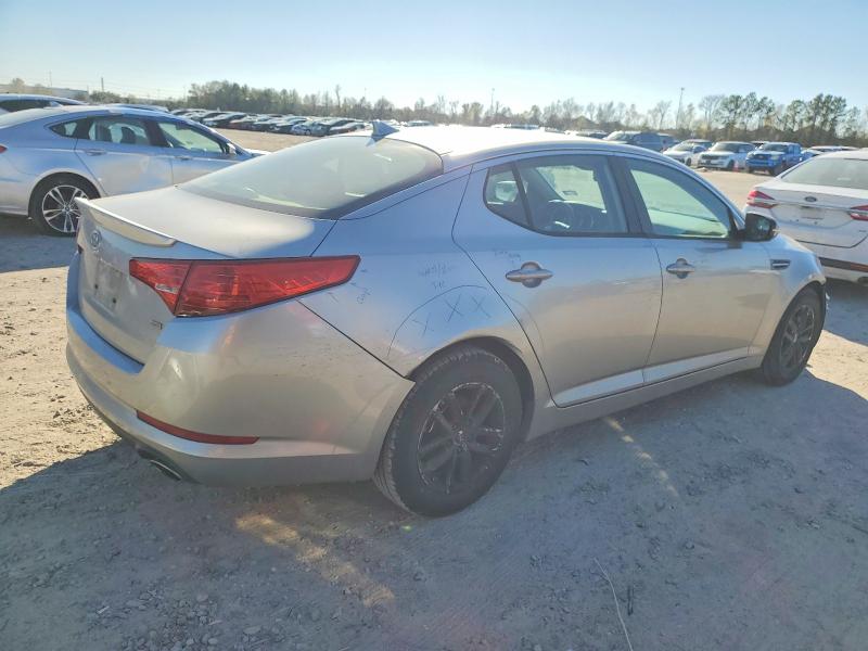 Photo 3 from auction – 2011 KIA OPTIMA LX with VIN KNAGM4A78B5133713