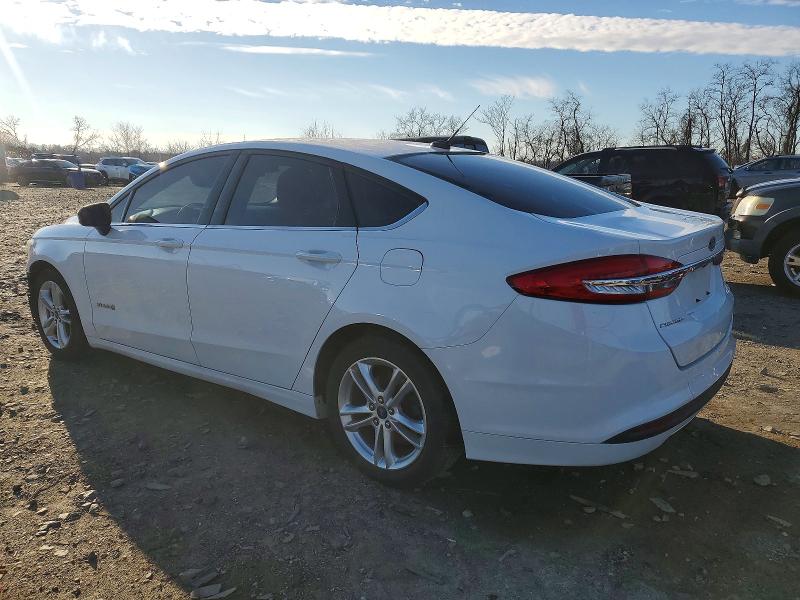 Photo 2 from auction – 2018 FORD FUSION with VIN 3FA6P0LU6JR115875