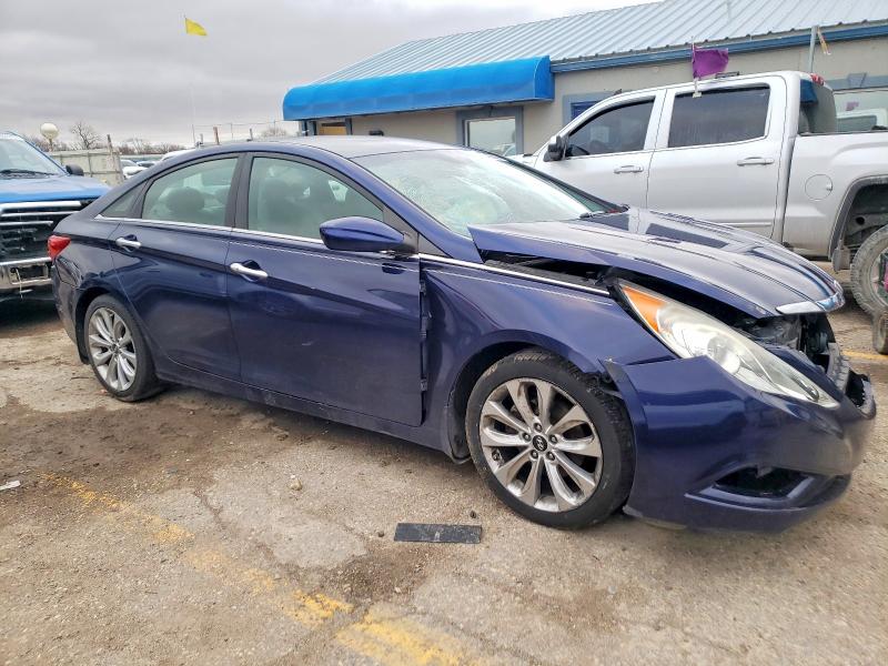 Photo 4 from auction – 2011 HYUNDAI SONATA SE with VIN 5NPEC4ABXBH317794