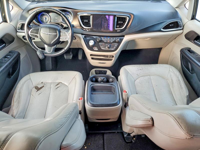 Photo 8 from auction – 2018 CHRYSLER PACIFICA T with VIN 2C4RC1BG0JR333336
