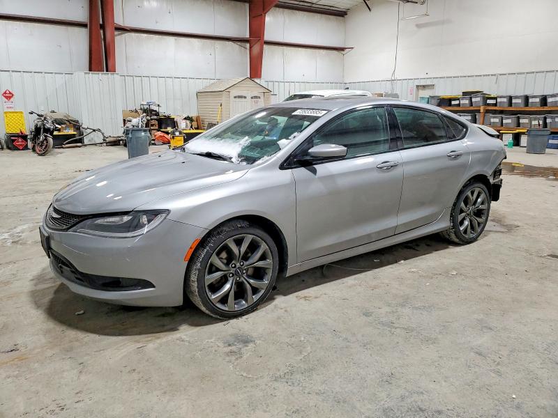 CHRYSLER 200 2015 with VIN 1C3CCCBB4FN672695 - Photo from auction