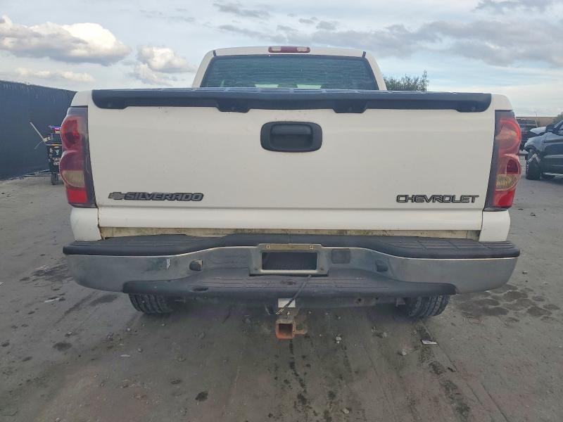Photo 6 from auction – 2005 CHEVROLET SILVERADO with VIN 1GCEC19V95Z303699