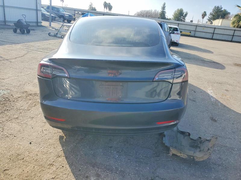 Photo 6 from auction – 2018 TESLA MODEL 3 with VIN 5YJ3E1EA4JF052918
