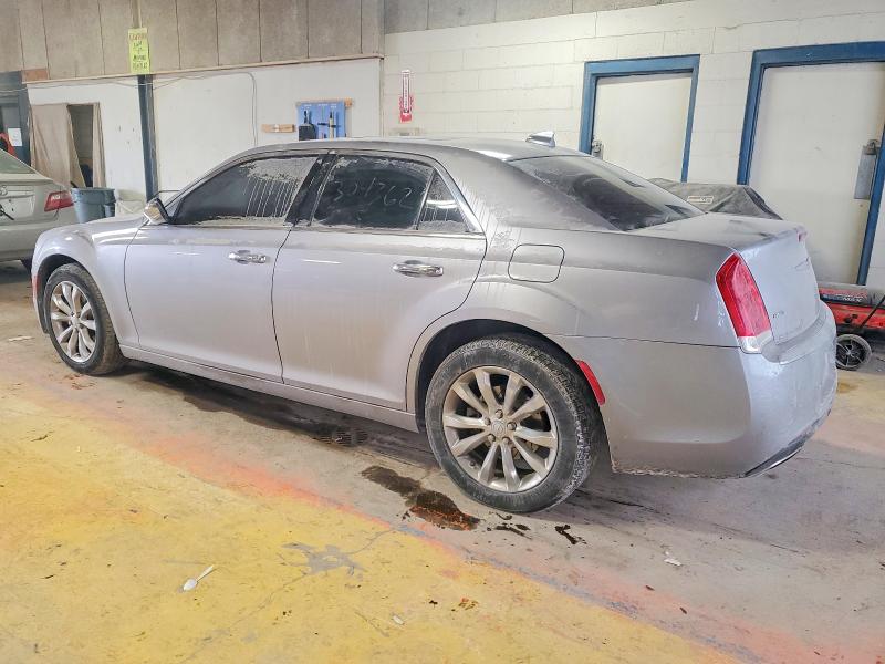 Photo 2 from auction – 2018 CHRYSLER 300 with VIN 2C3CCAKGXJH304362