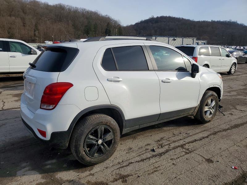 Photo 3 from auction – 2021 CHEVROLET TRAX with VIN KL7CJPSB2MB320817