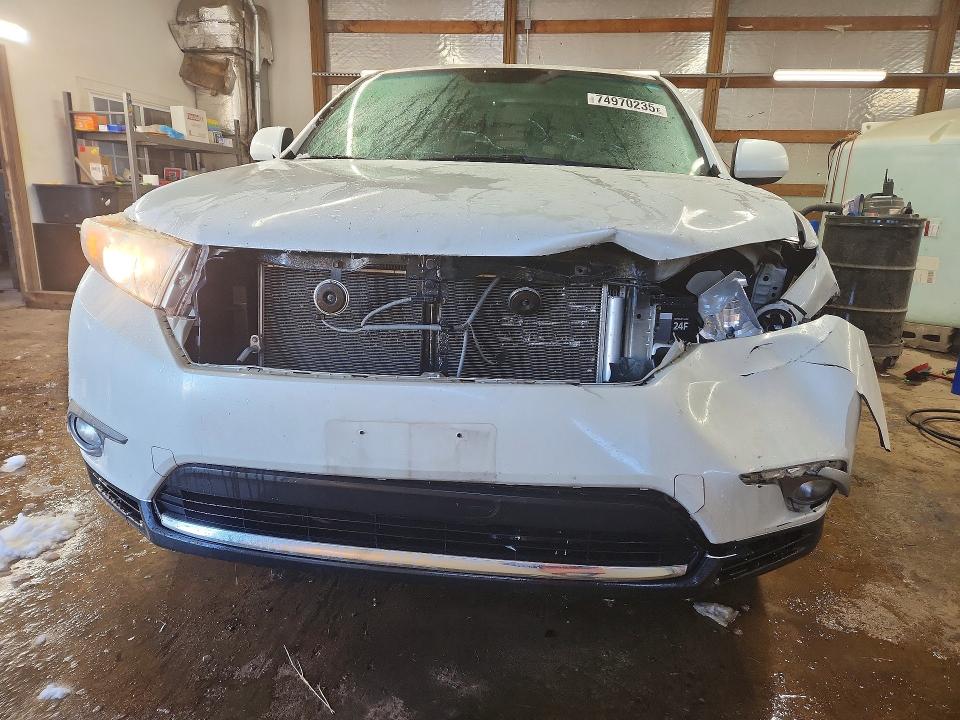 Photo 5 from auction – 2012 TOYOTA HIGHLANDER with VIN 5TDZA3EH2CS026685