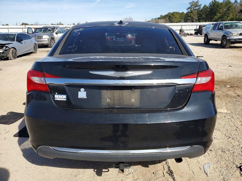 Photo 6 from auction – 2013 CHRYSLER 200 TOURIN with VIN 1C3CCBBB2DN569878