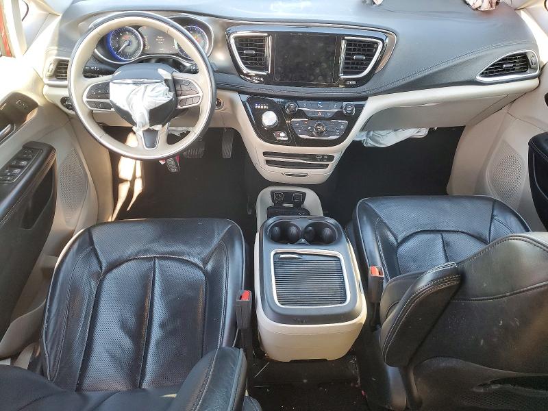 Photo 8 from auction – 2018 CHRYSLER PACIFICA L with VIN 2C4RC1GG0JR170843