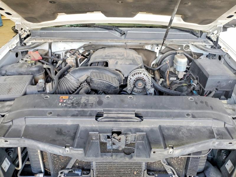 Photo 11 from auction – 2011 CHEVROLET SUBURBAN with VIN 1GNSCJE07BR284893
