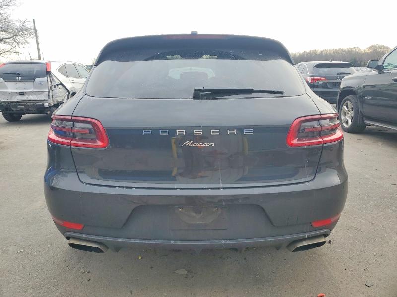 Photo 6 from auction – 2018 PORSCHE MACAN with VIN WP1AA2A52JLB20839