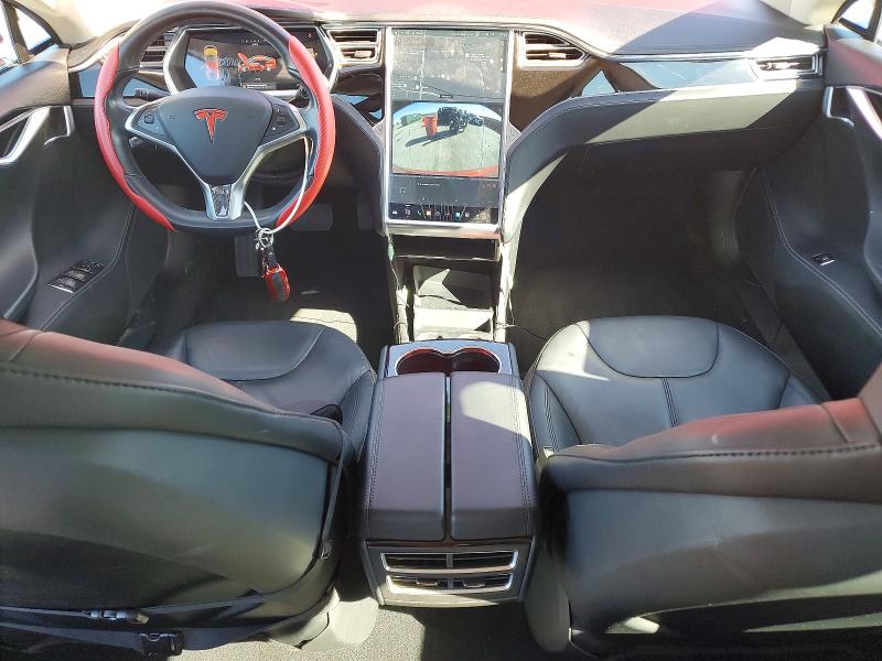 Photo 8 from auction – 2013 TESLA MODEL S with VIN 5YJSA1CG8DFP27334