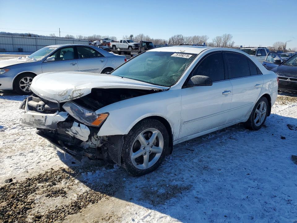 HYUNDAI SONATA 2007 z numerem VIN 5NPEU46F17H220824 - Zdjęcie z aukcji