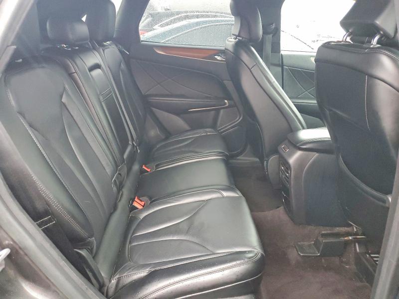 Photo 11 from auction – 2018 LINCOLN MKC RESERV with VIN 5LMCJ3D93JUL21733