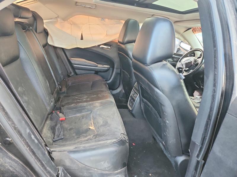 Photo 10 from auction – 2016 CHRYSLER 300C with VIN 2C3CCAKGXGH106440