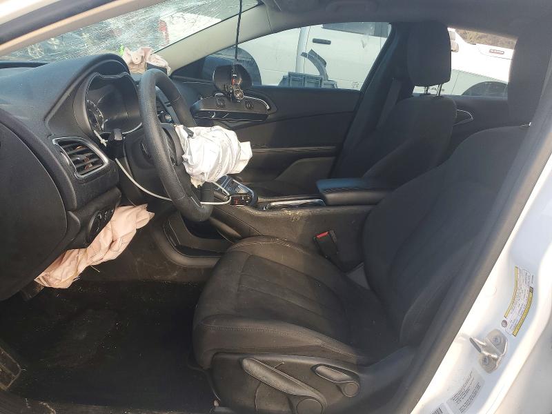 Photo 7 from auction – 2016 CHRYSLER 200 with VIN 1C3CCCAB2GN120633