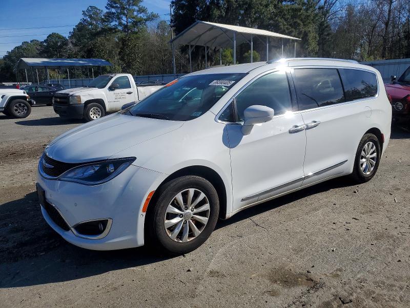CHRYSLER PACIFICA T 2018 with VIN 2C4RC1BG1JR269954 - Photo from auction