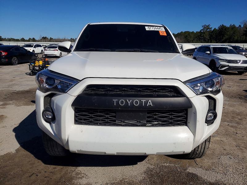 Photo 5 from auction – 2023 TOYOTA 4RUNNER SE with VIN JTEMU5JR0P6150497