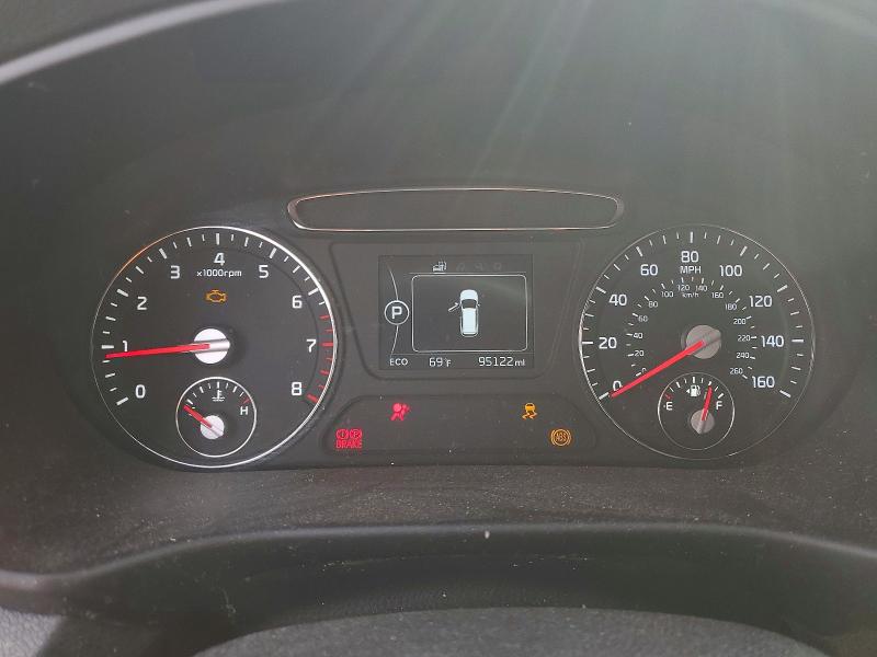 Photo 9 from auction – 2016 KIA SORENTO LX with VIN 5XYPGDA30GG166288
