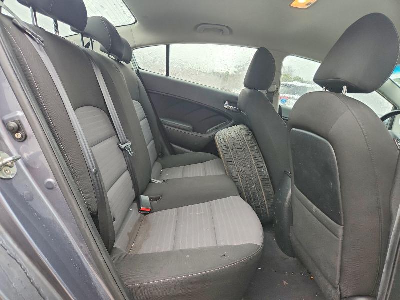 Photo 10 from auction – 2018 KIA FORTE LX with VIN 3KPFL4A76JE178430