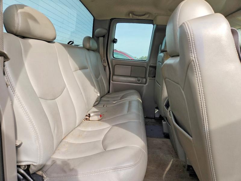 Photo 10 from auction – 2004 CHEVROLET SILVERADO with VIN 2GCEK19T141270139