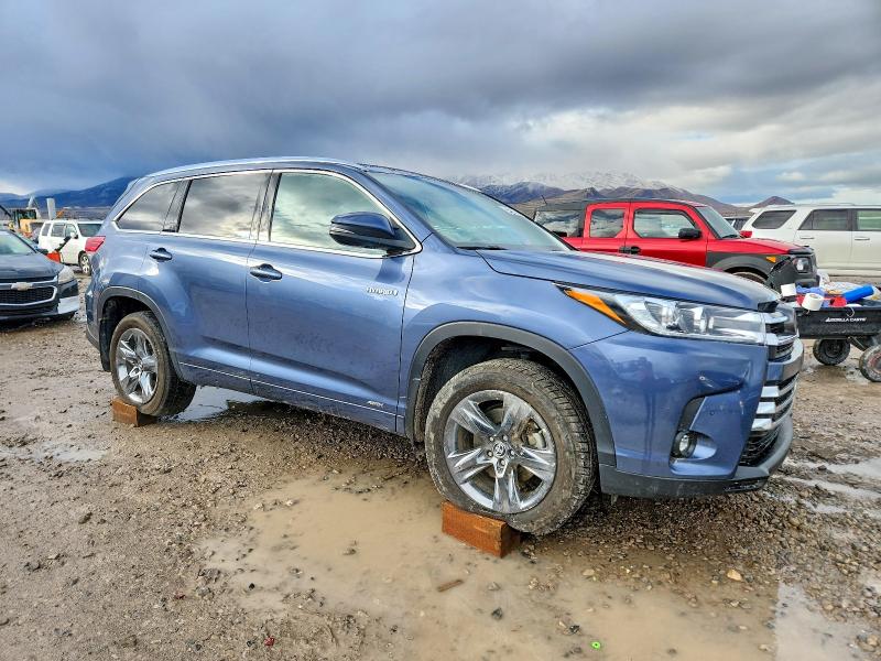 Photo 4 from auction – 2019 TOYOTA HIGHLANDER with VIN 5TDDGRFH0KS076705