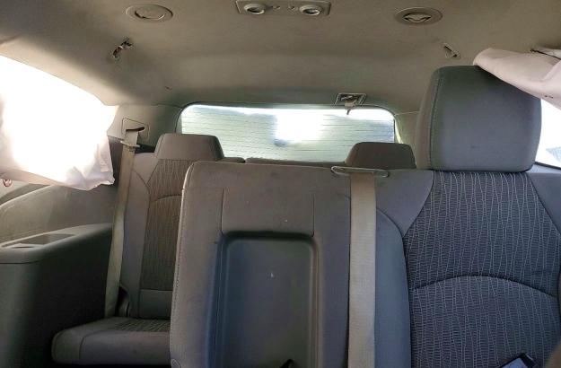 Photo 10 from auction – 2017 CHEVROLET TRAVERSE with VIN 1GNKRFKD2HJ224417