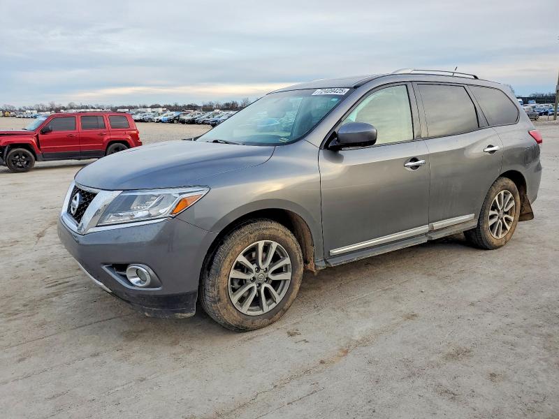NISSAN PATHFINDER 2016 with VIN 5N1AR2MM9GC669858 - Photo from auction