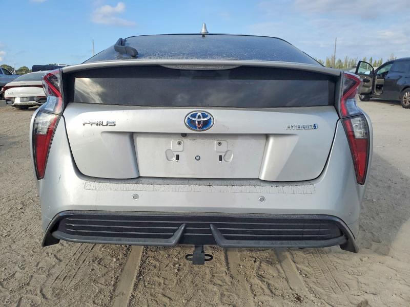 Photo 6 from auction – 2018 TOYOTA PRIUS with VIN JTDKARFU5J3062966