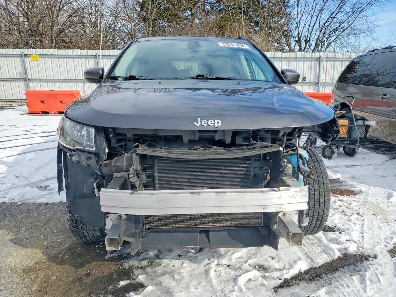 Photo 5 from auction – 2021 JEEP COMPASS with VIN 3C4NJDBB8MT576484