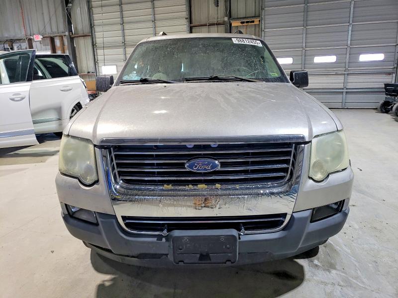 Photo 5 from auction – 2006 FORD EXPLORER with VIN 1FMEU73E66UB38245