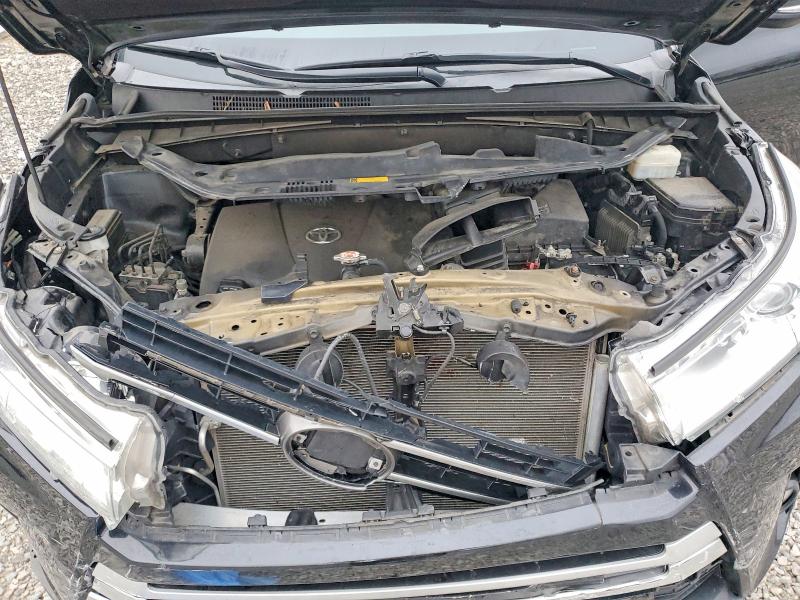 Photo 12 from auction – 2019 TOYOTA HIGHLANDER with VIN 5TDJZRFH5KS564741