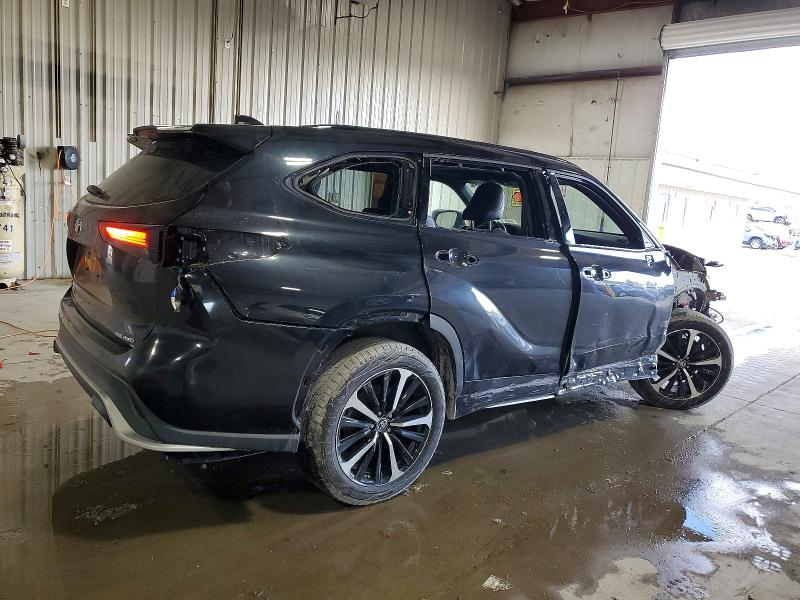 Photo 3 from auction – 2022 TOYOTA HIGHLANDER with VIN 5TDJZRBH5NS187158