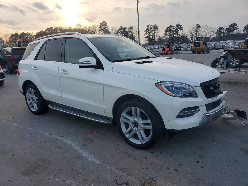 Photo 4 from auction – 2015 MERCEDES-BENZ ML with VIN 4JGDA5JB8FA509683