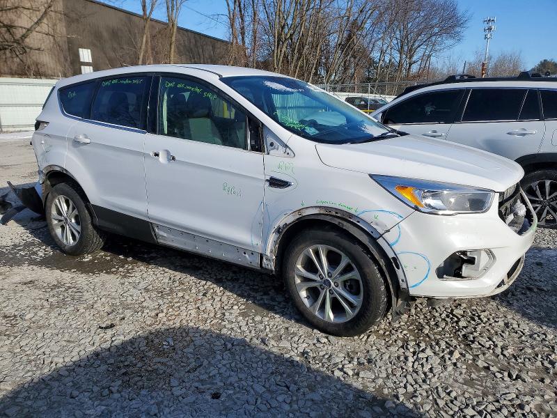 Photo 4 from auction – 2019 FORD ESCAPE SE with VIN 1FMCU9GD6KUB41659
